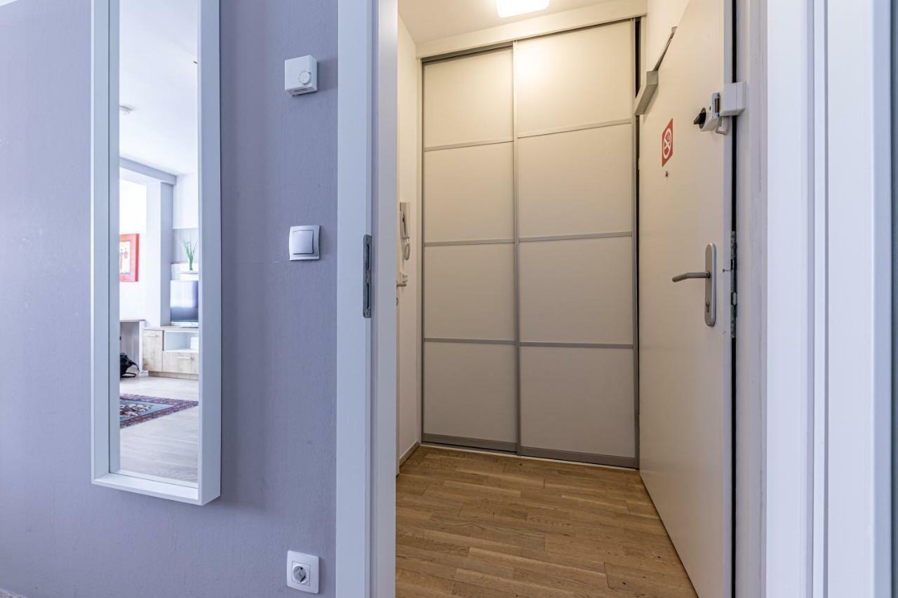 Christian Apartments Oper - Contactless Check In Vienna Exterior photo