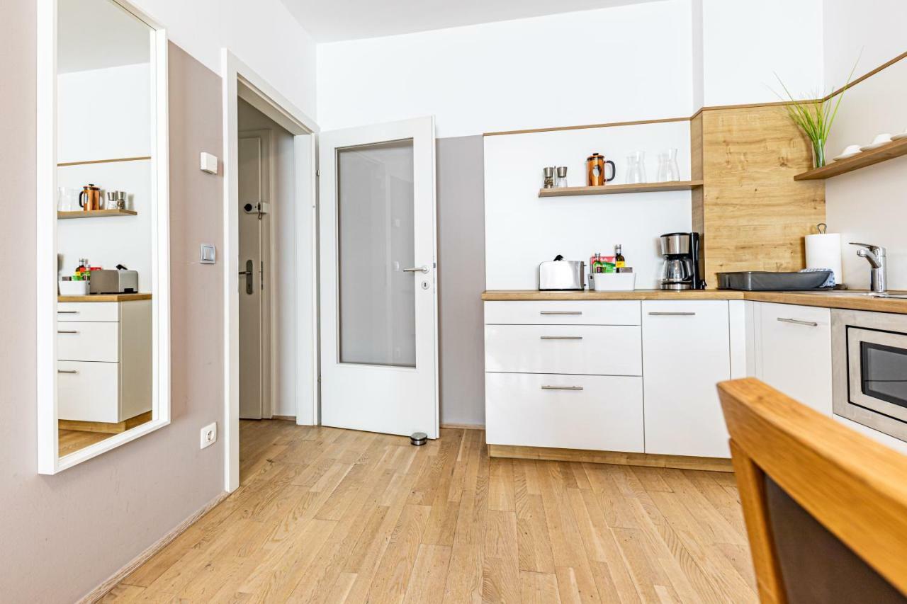 Christian Apartments Oper - Contactless Check In Vienna Exterior photo